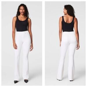 Spanx SPANXshape EveryWear Flared Jeans Size XL White Pullon Stretch Chic Boho